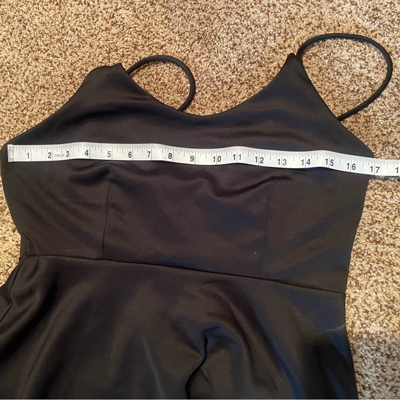 Little black dress - Picture 4 of 6